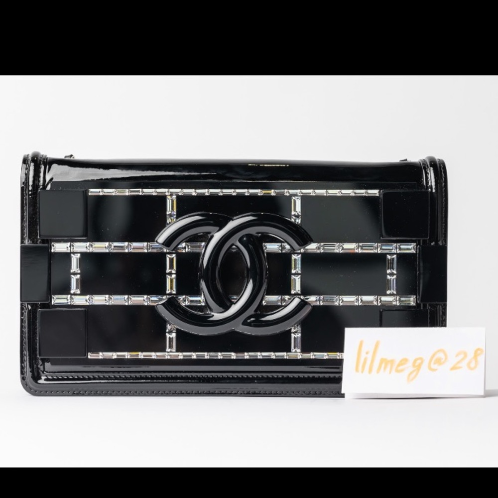 ❌❌sold❌❌CHANEL Black Plexi & Crystals Boy Brick - Picture 2 of 11